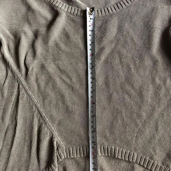 Aritzia Babaton High/Low Pattern Army Green 3/4 Sleeve Sweater - Picture 7 of 8